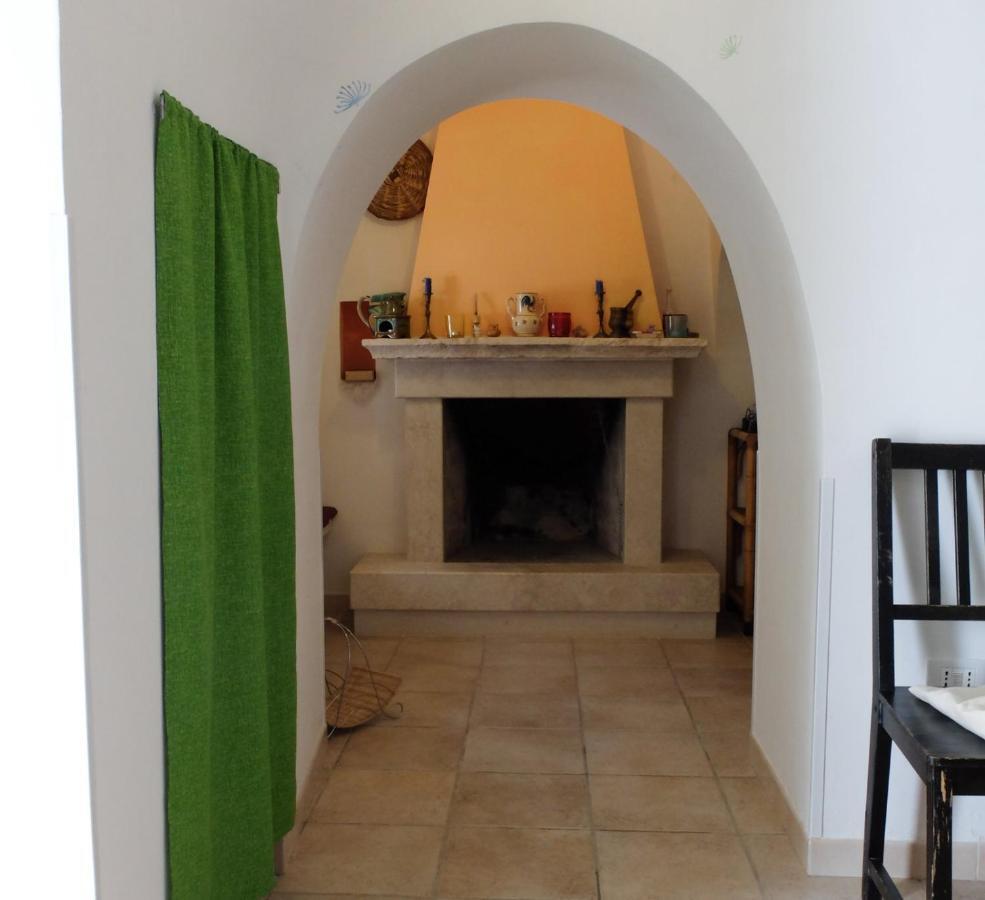 Trullo Chiari Di Bosco Vila Martina Franca Exterior foto