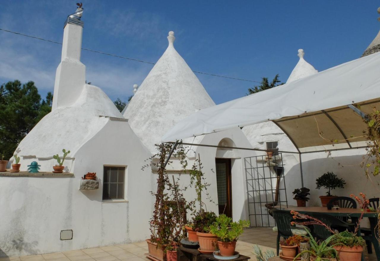 Trullo Chiari Di Bosco Vila Martina Franca Exterior foto